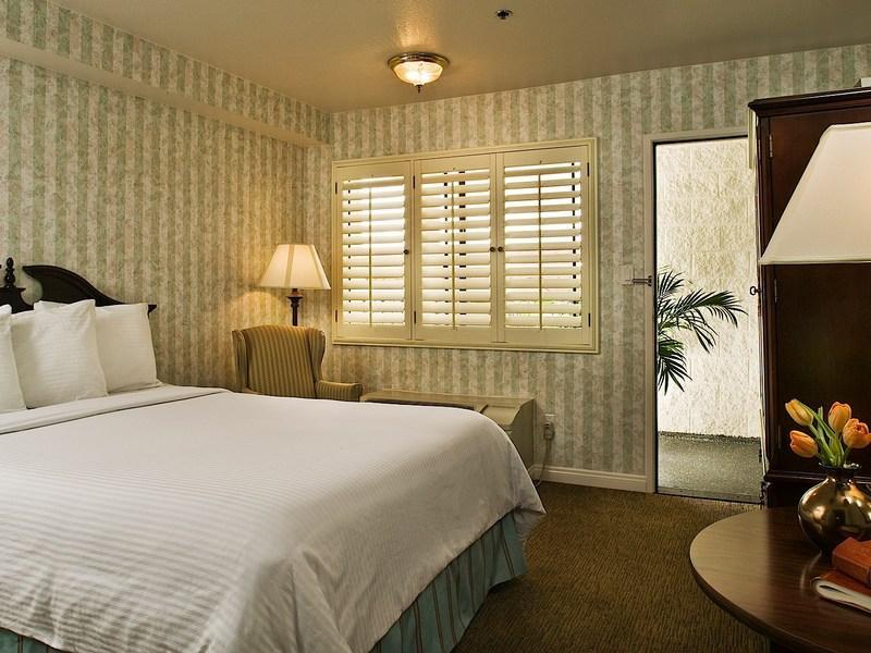 Carousel Inn And Suites Anaheim Szoba fotó