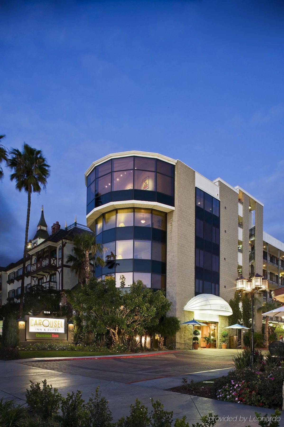 Carousel Inn And Suites Anaheim Kültér fotó