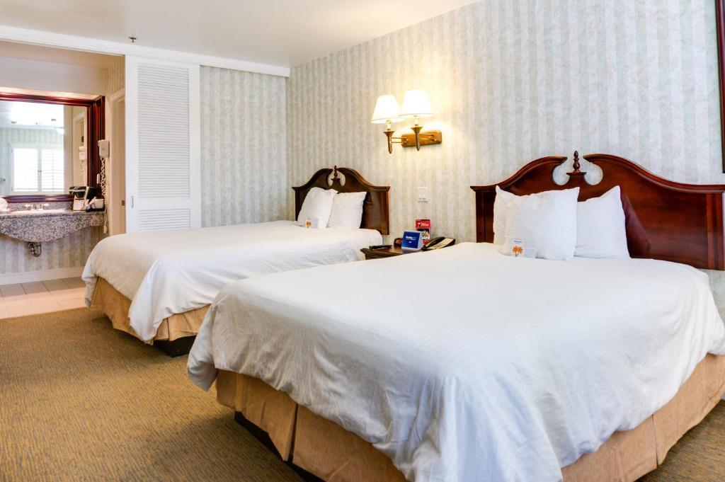 Carousel Inn And Suites Anaheim Kültér fotó